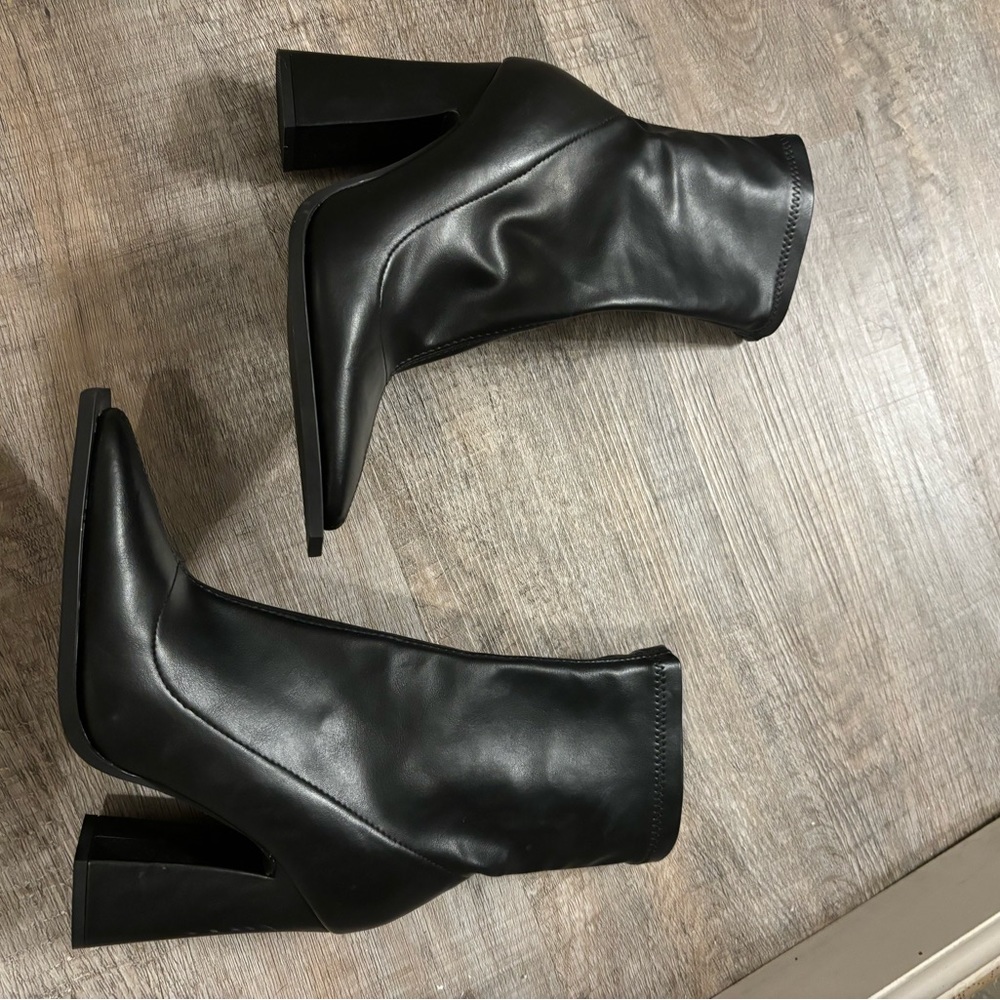 Princess Polly boots